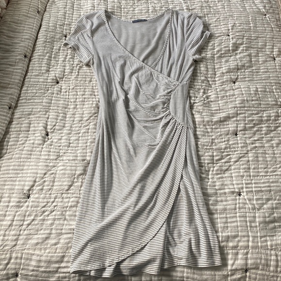 Tight striped dress - Picture 1 of 1